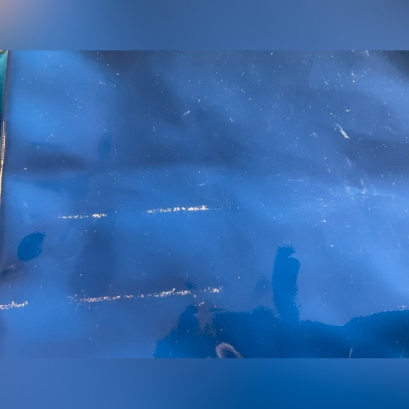 Vivid Cargo cosmetics zip up cosmetic bag. Message to approximately 8 x 6“. GUC - Picture 5 of 8